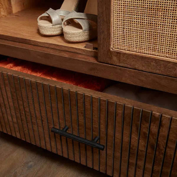 Global Elegance Wardrobe