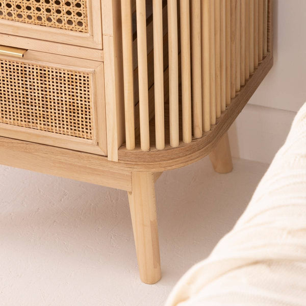 Guido bedside table in cane and pine wood