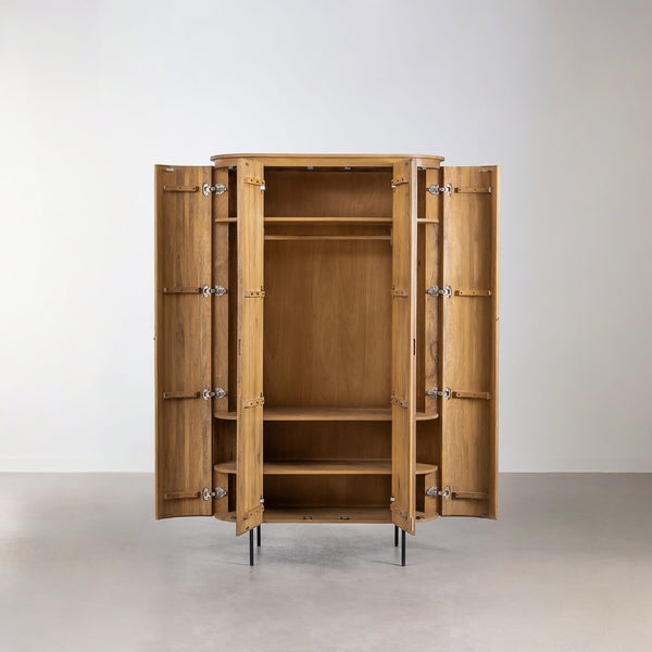 Analis Wardrobe