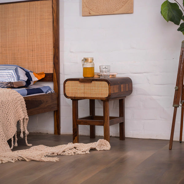 Elara Bedside