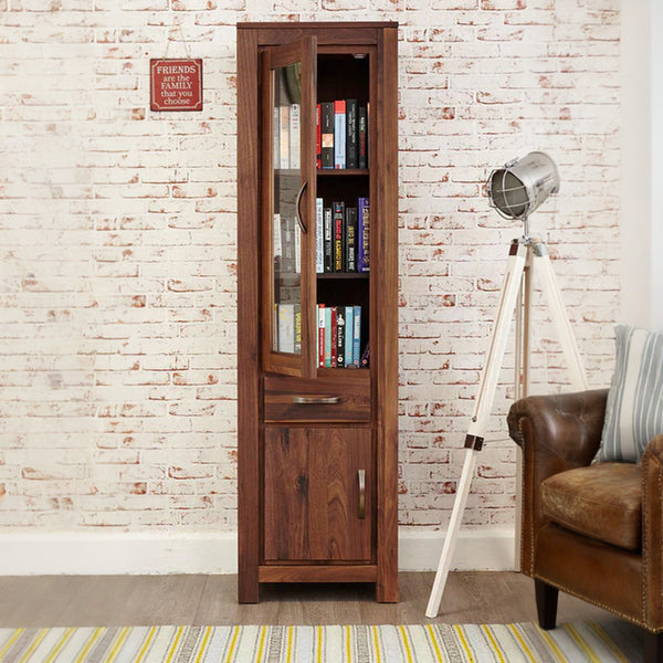 Issa Bookshelf